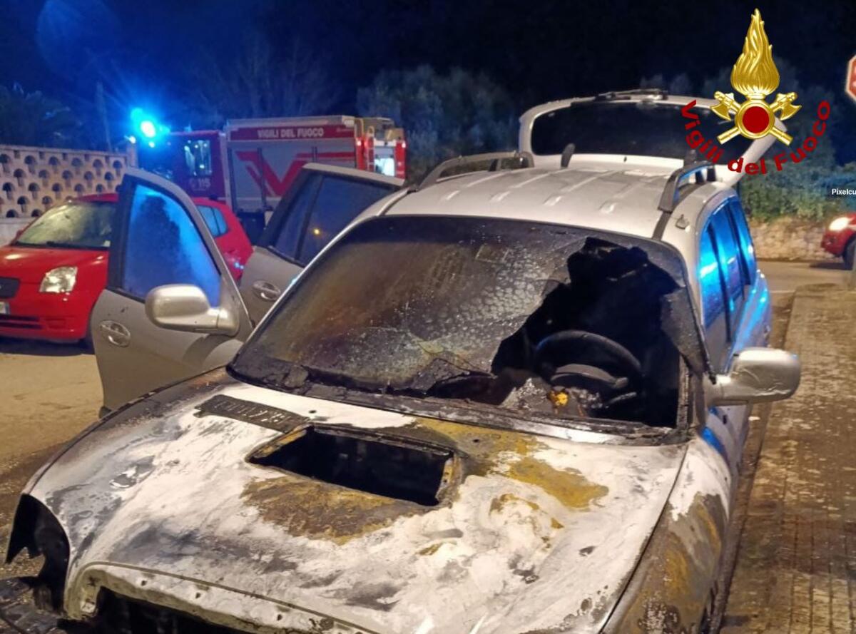 incendio auto sannicola