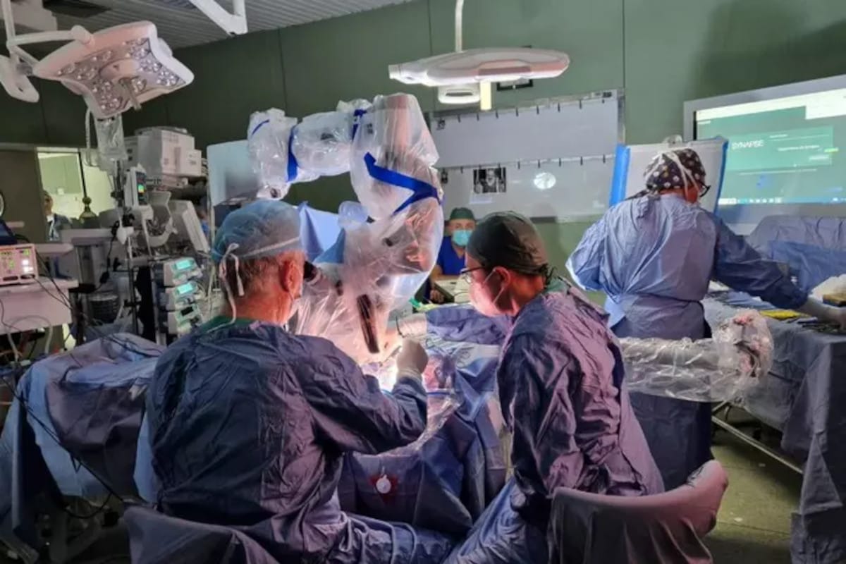 intervento orecchio bionico