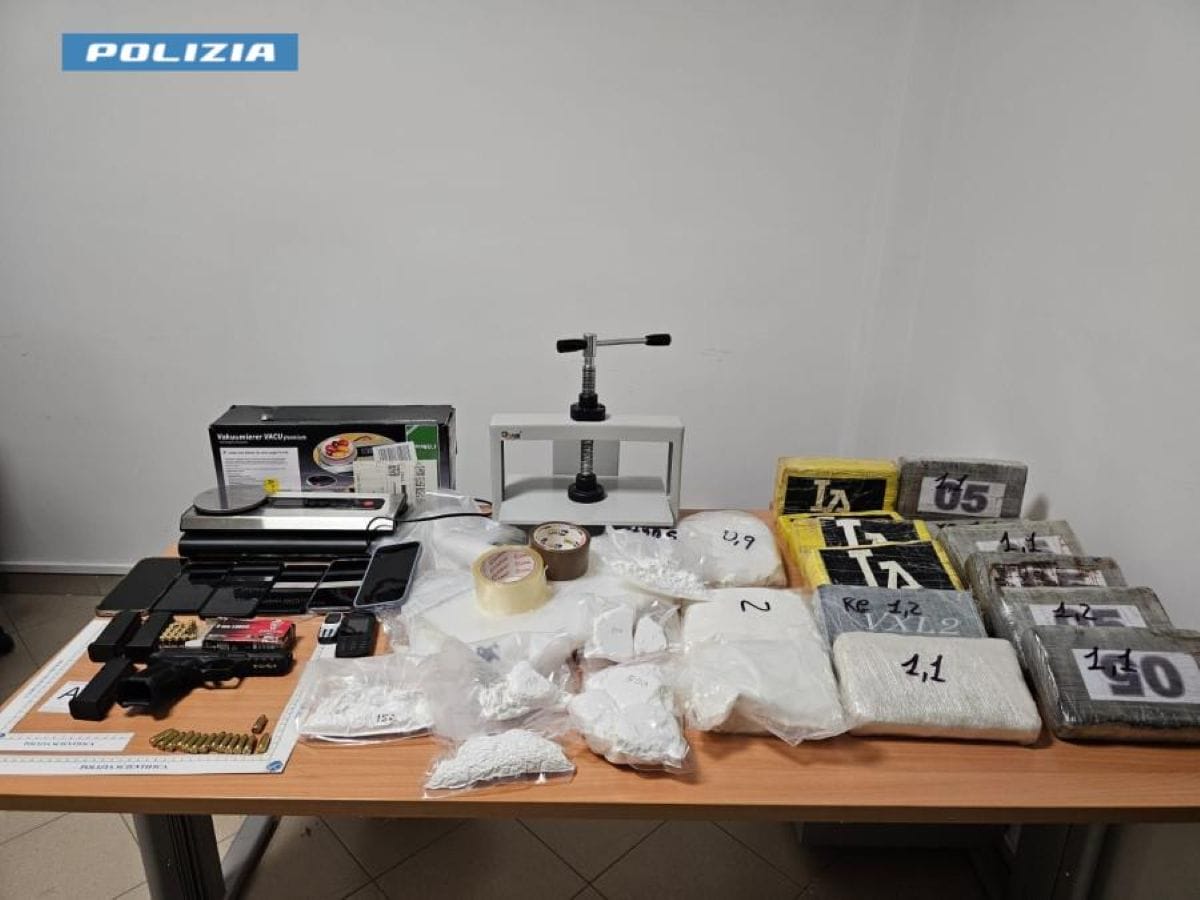 sequestro cocaina lecce