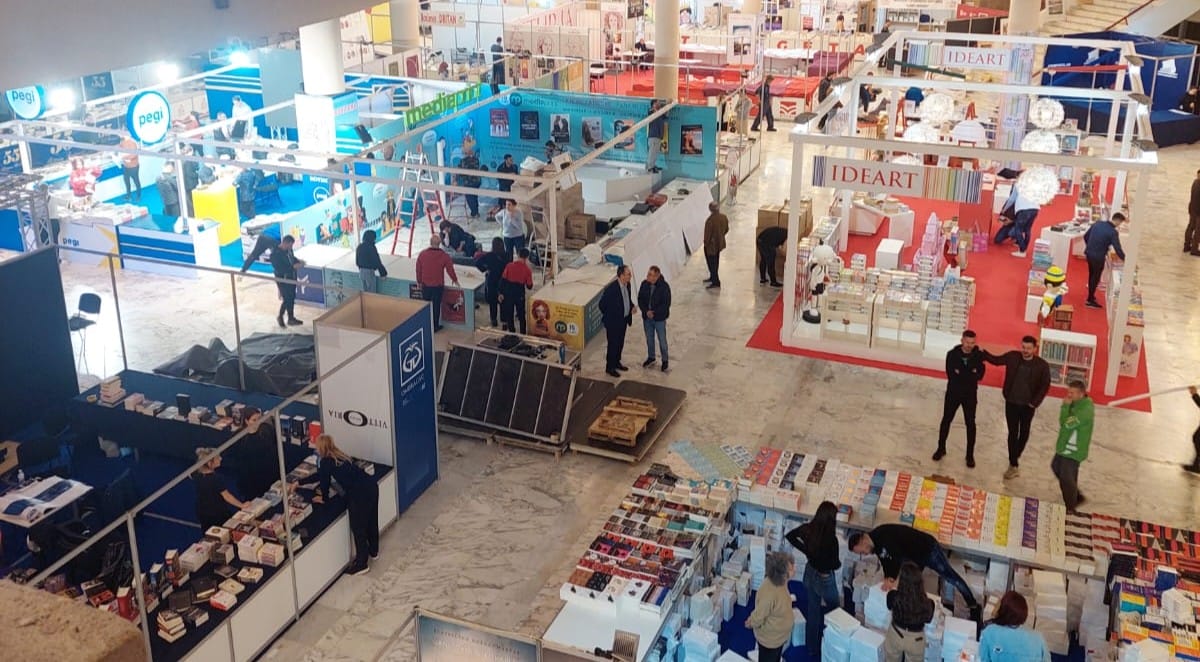 fiera del libro tirana