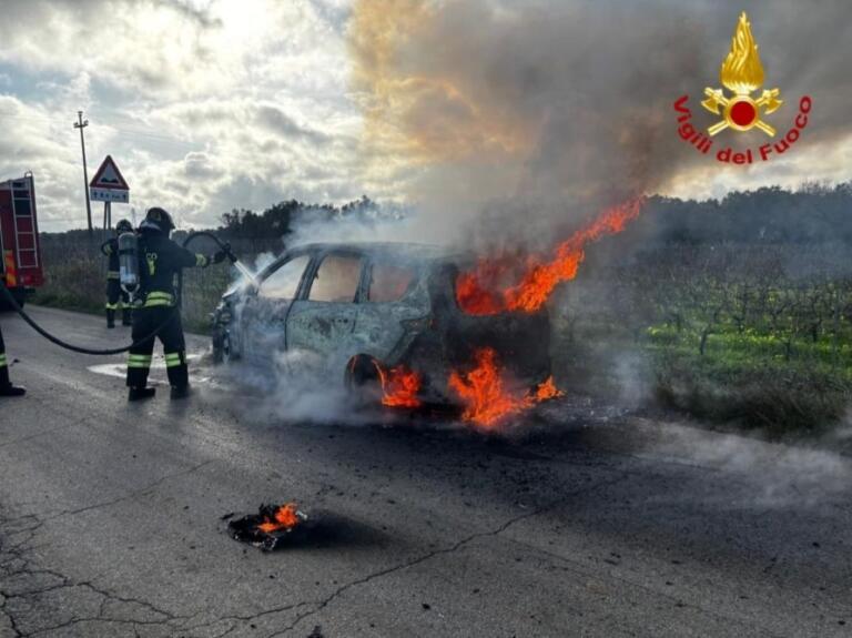 incendio auto mesagne