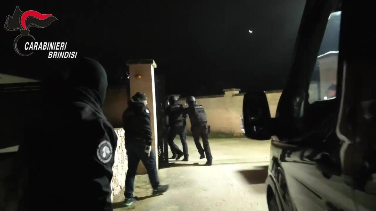 operazione scu brindisi