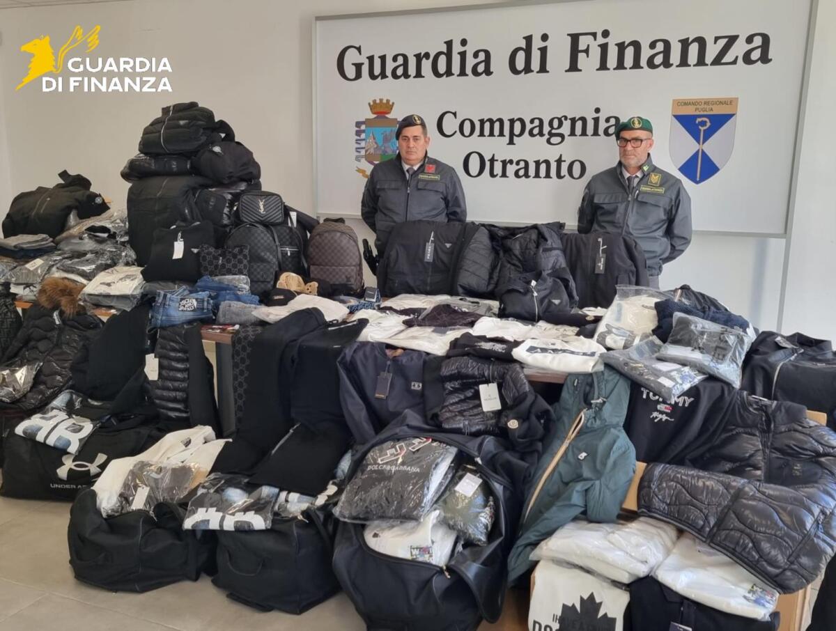 vestiti contraffatti