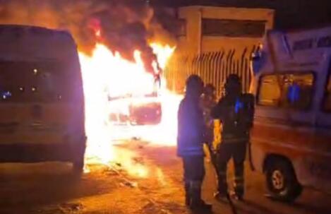 incendio ambulanze bari