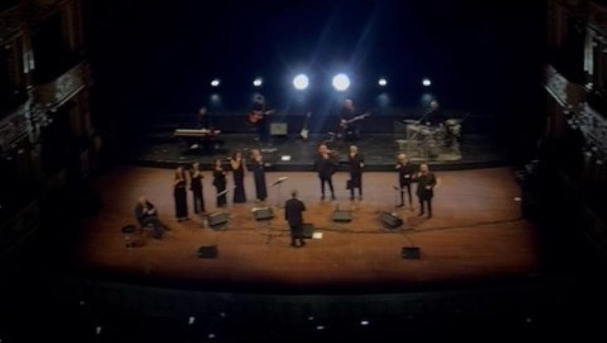 mogol petruzzelli bari