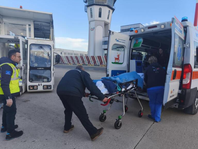 bimbo aeroporto bari