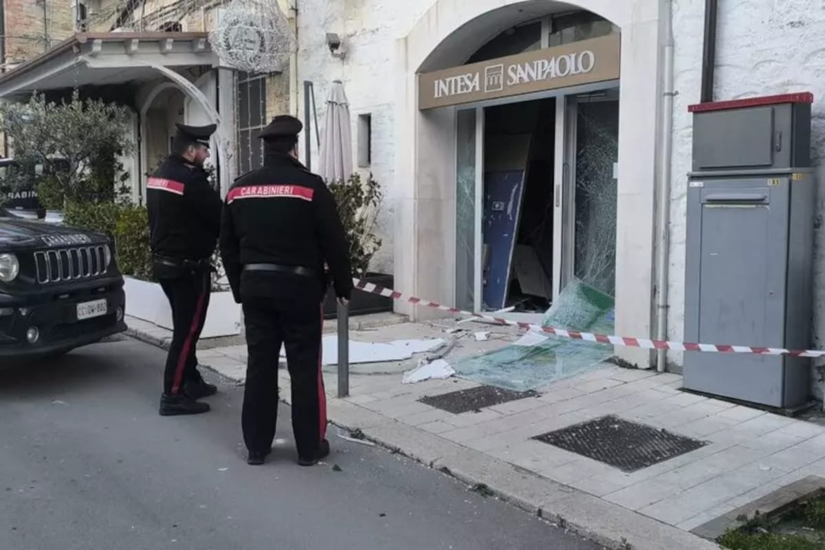 assalto bancomat bovino