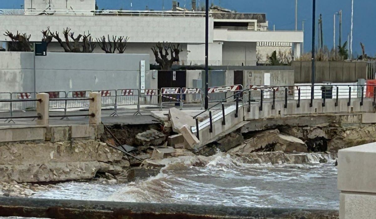 crollo lungomare bari