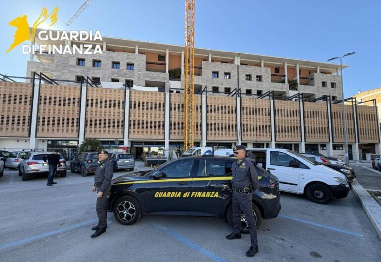 sequestro complesso edilizio matera