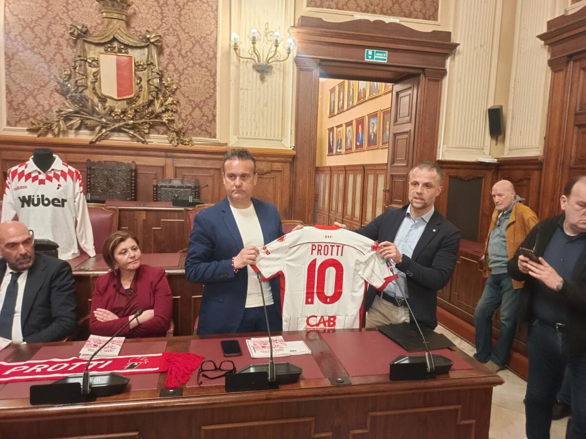 presentazione libro protti